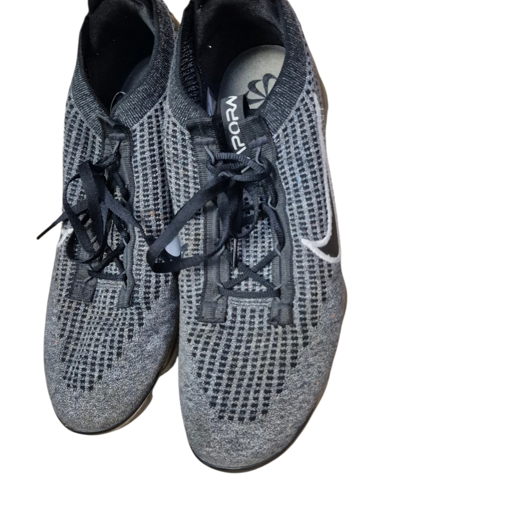 Nike Black‎ and Gray Men's Shoes